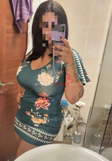 Sandrely 32 años Latina