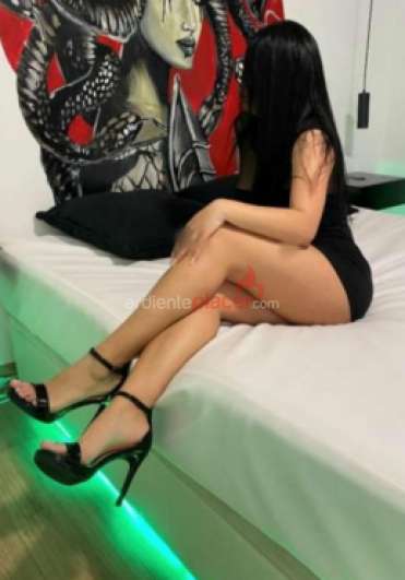 Sara 37 años Latina