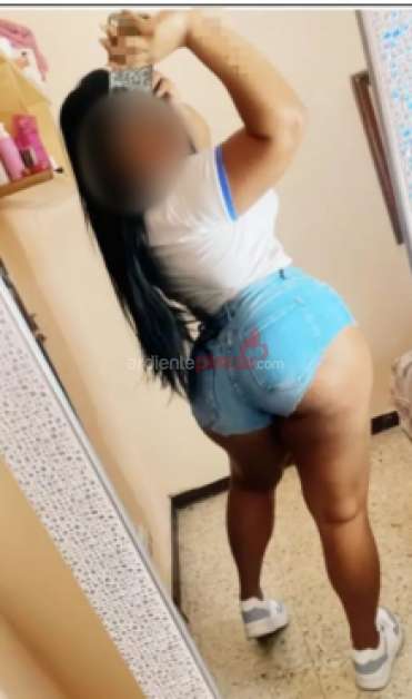 Carol 28 años Latina